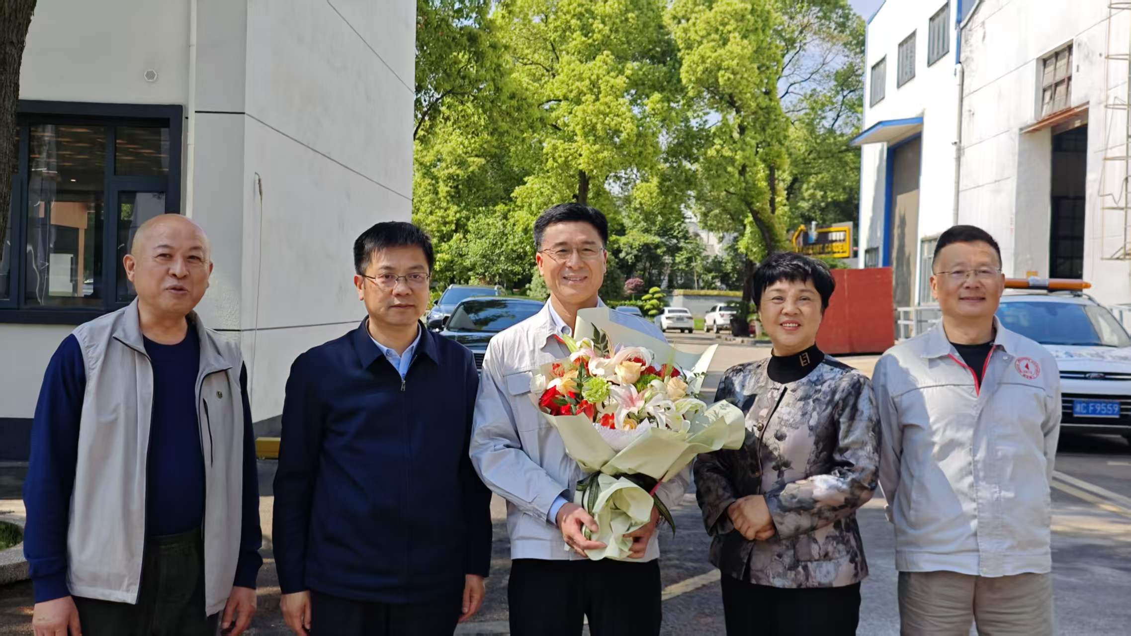 雨湖区区委书记陈小平一行走访九游网页版·官方端入口-九游（中国）
公司